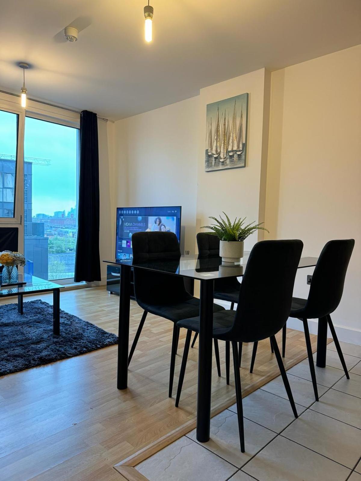 Spacious 2 Bedrooms Apartment In Stratford Londra Exterior foto