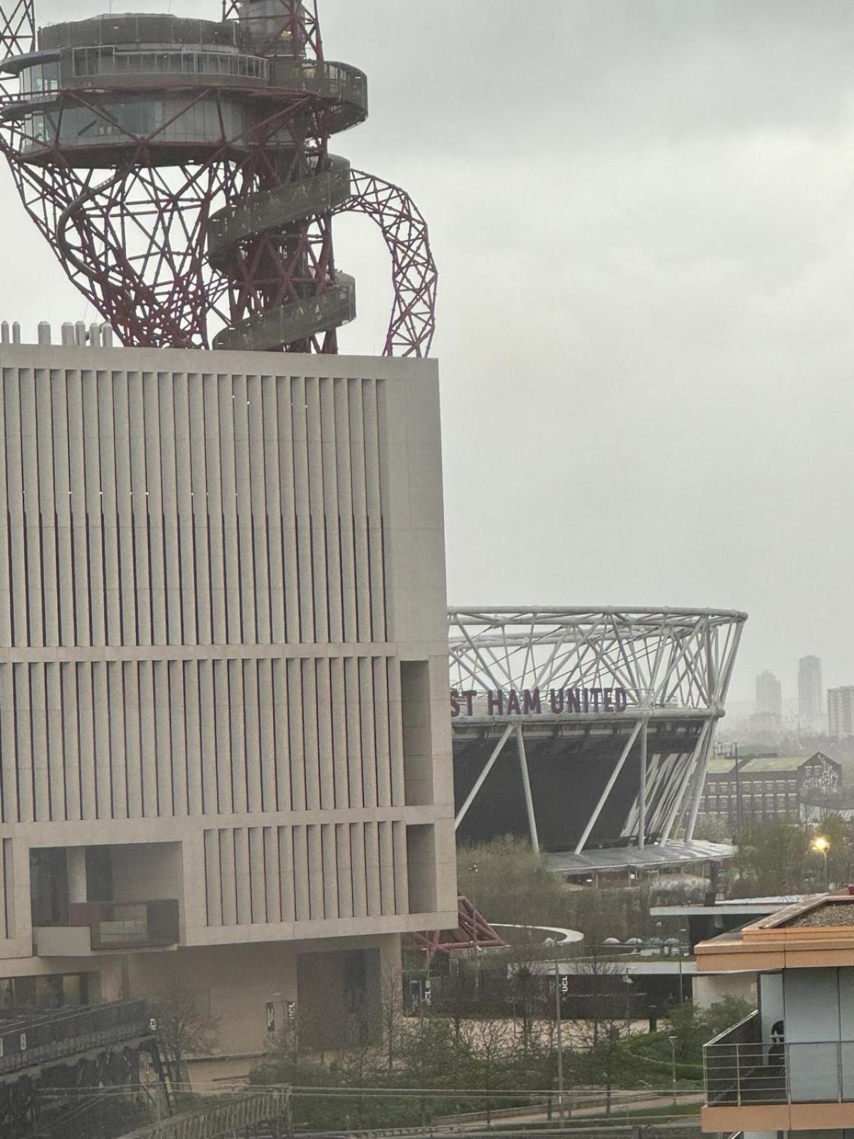 Spacious 2 Bedrooms Apartment In Stratford Londra Exterior foto